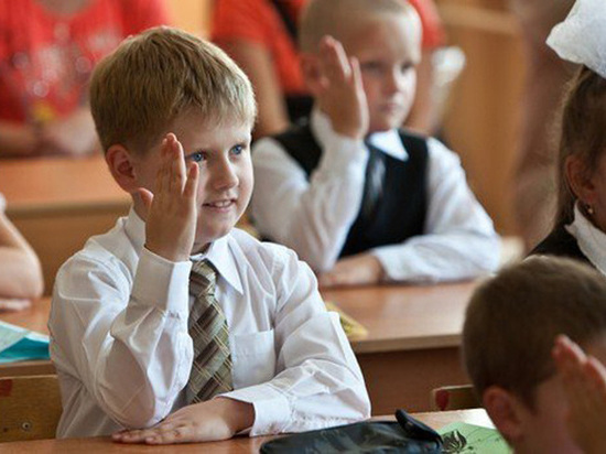 1 сентября за школьные парты в крае сядут на семь тысяч больше школьников Алтайского края