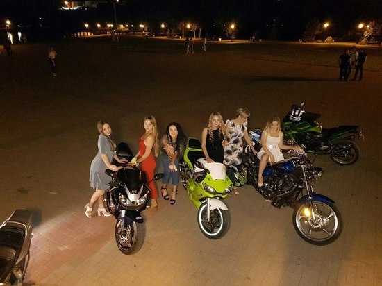 В Ростовской области девушки провели девичник на мотоциклах