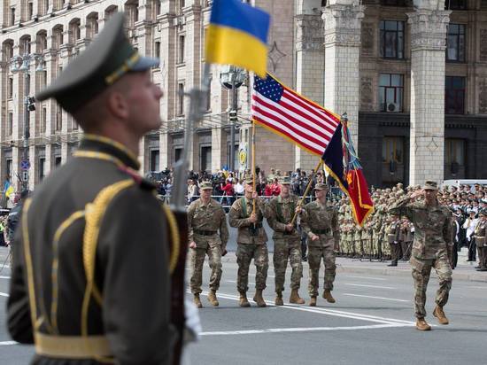 Эксперт: « Украинская армия — это такой сливной бочок для всякого старья.