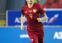 Одной из главных интриг летнего трансферного окна в Российской футбольной Премьер-лиге (РФПЛ) стал возможный уход нападающего сборной России Федора Смолова из "Краснодара"