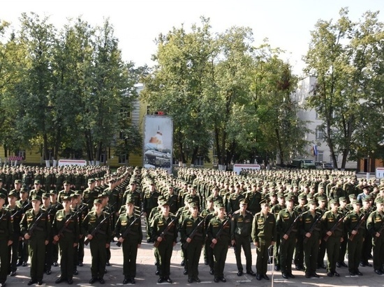 Первокурсники военной академии РВСН приняли присгяу
