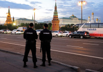 Массовая драка с участием полицейских произошла в центре Москвы