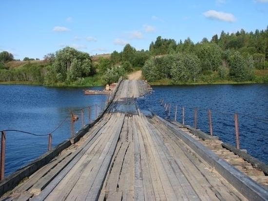 Кемеровчане попросили отремонтировать старый деревянный мост 