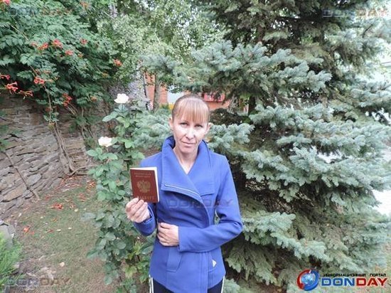 В Ростове 34-летняя женщина впервые получила паспорт