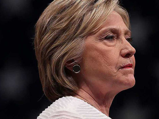 Экс-кандидат в президенты США призналась, что женщине в политике недегко