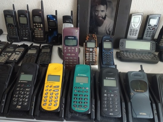 В Петербурге коллекционируют раритетные сотовые телефоны