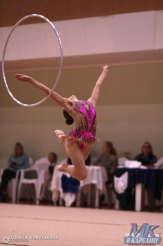 Смотрите сами: Лучшие фото удивительного мастерства юных гимнасток в Петрозаводске