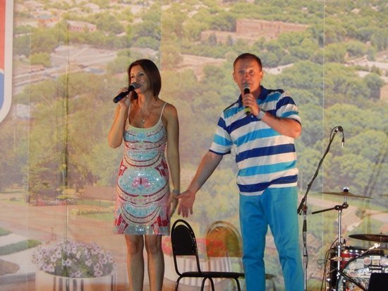  На День города в Семикаракорске выступила группа «Дюна»