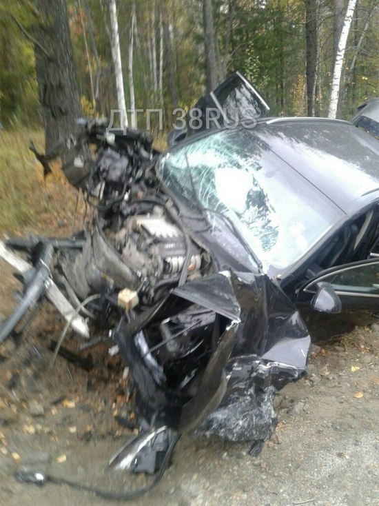 В Приангарье в столкновении Audi с грузовиком пострадала пассажирка кроссовера 