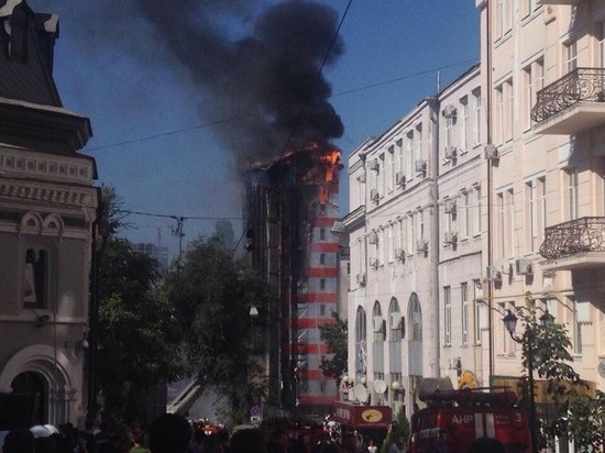 В центре Ростова-на-Дону горел отель «Торн Хаус»