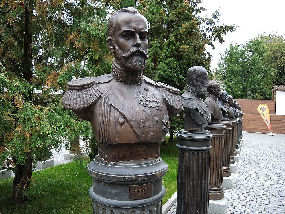 "Аллея правителей" появится в Москве: Сталин, Ленин, Николай II