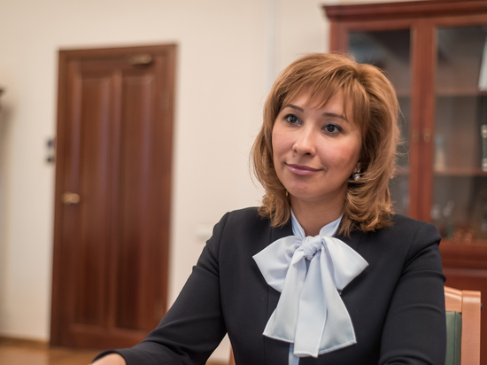 О значении, престиже и перспективах рабочих профессий рассуждает министр труда, занятости и социальной защиты РТ Эльмира Зарипова