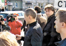 «Сергея Удальцова и Эдуарда Лимонова задержали на несанкционированной акции», — передавали СМИ в субботу днем, будто вернувшись на пять лет назад, до событий на Болотной, ареста Удальцова и его разлада с Навальным