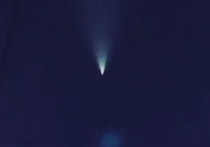 Жители юга России вечером 26 сентября наблюдали в небе неопознанный летающий объект и поспешили поделиться своими впечатлениями в соцсетях