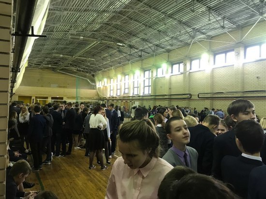 Школы Нижнего Новгорода массово эвакуируют из-за сообщений бомбе
