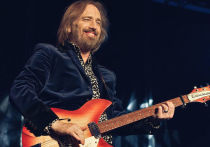Фронтмен американской рок-группы Tom Petty and the Heartbreakers Том Петти скончался в Калифорнии от сердечного приступа