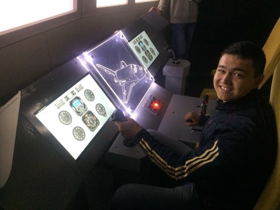 Студент Гагаринского университета на время стал пилотом космического корабля