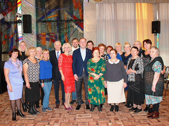В ДК "Сибтекстильмаш" отпраздновали День пожилых людей