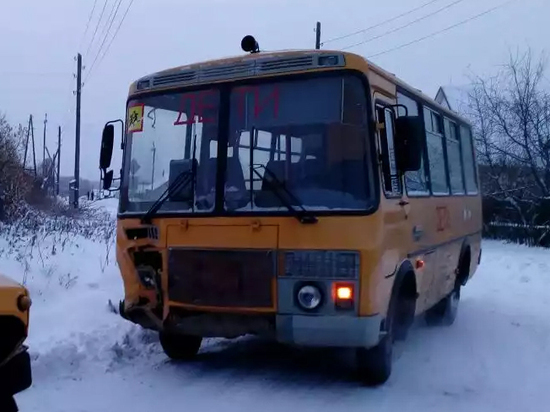Из-за бездействия нижнесергинских чиновников школьники остались без автобуса