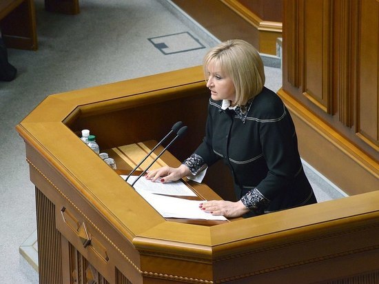 В украинском парламенте супруга генпрокурора Ирина Луценко не стеснялась в оскорблениях коллег, чем спровоцировала громкий скандал