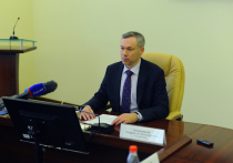 После назначения в Новосибирской области временно исполняющего обязанности главы региона Андрея Травникова региональное правительство объявило об уходе в отставку