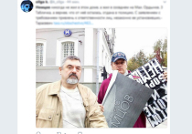 Активисты движения SERB вновь сняли памятную табличку с дома, где жил Борис Немцов, рассказал ТАССу лидер движения Игорь Бекетов (псевдоним — Гоша Тарасевич)