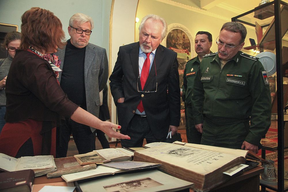 "МК" посетил Михайловскую военную артиллерийскую академию 