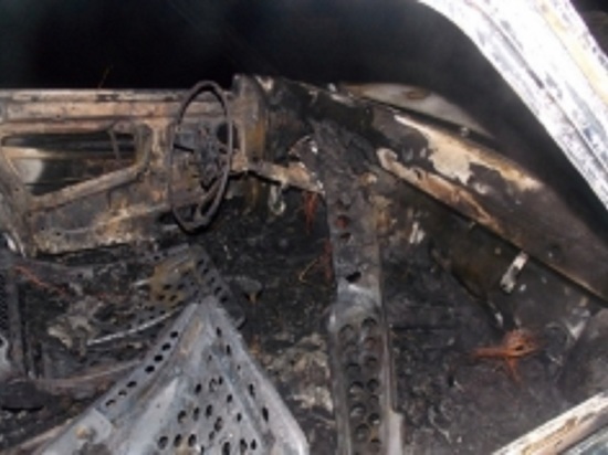В Фурманове в пожаре сгорело два автомобиля