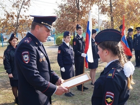 Волгоградские кадеты высадили деревья в память о погибших на службе полицейских