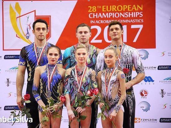 Омская акробатка привезла золотую медаль из Польши