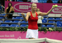 Мария Шарапова приняла участие в передаче гуманитарной помощи пострадавшим от недавнего урагана «Мария» и лесных пожаров в Пуэрто-Рико