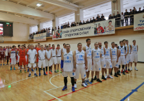 В минувшие выходные в спортивном зале Ставропольского государственного аграрного университета торжественно открыли VI чемпионат края по баскетболу среди мужчин