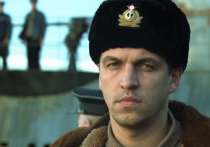 Известный российский киноактер Дмитрий Орлов («Сестры», «Небо, самолет, девушка») подозревается в мелком хулиганстве на борту воздушного судна