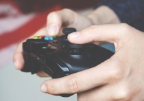 Группа британских исследователей, представляющих Кардиффский университет, пришла к выводу, что увлечение онлайн-играми не может перерасти в зависимость