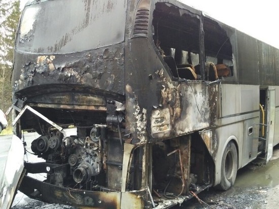 Автобус с детьми загорелся на калужской трассе 
