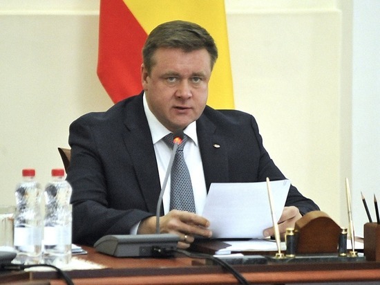 Папки с обращениями «прямой линии» губернатора Рязанской области поехали на места