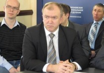 То, о чем давно говорили в кулуарах власти, свершилось: глава департамента соцзащиты Андрей Измалков ушел в отставку