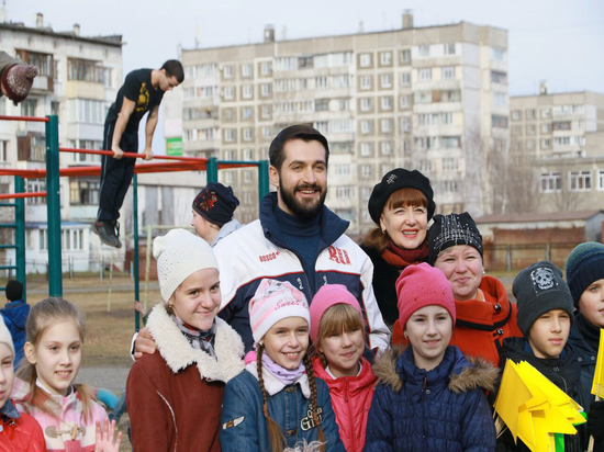 Спортплощадку при бийской гимназии №1 обустроили на грант Фонда Александра Прокопьева