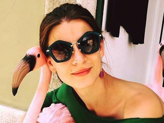 На самом деле, Ксения "топит за простых людей"