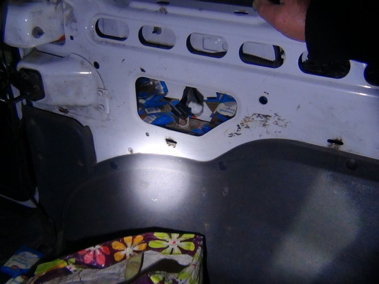 Украинец соорудил тайник в автомобиле для провоза в Крым 6 кг ванилина