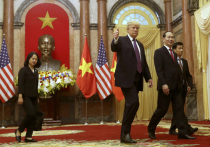 Нелегким выдался уикенд во Вьетнаме для президента США Дональда Трампа