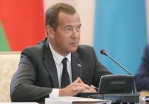 Прибывший в столицу Филиппин на саммит АСЕАН председатель российского правительства Дмитрий Медведев рассказал о состоянии российской экономики