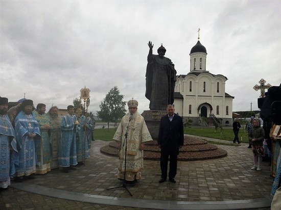 Семейный монумент установят во Владимирском скиту.