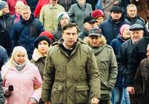 Бывший президент Грузии и экс-губернатор Одесской области Михаил Саакашвили, ранее лишенный украинского гражданства, заявил о том, что готов возглавить правительство Украины. По его словам, он просто не видит других кандидатов на этот пост. 