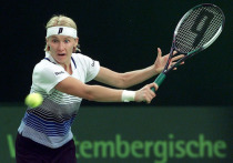 В понедельник, 20 ноября, стало известно об уходе из жизни известной чешской теннисистки Яны Новотны. Победительница Уимблдонского турнира 1998 года в одиночном разряд скончалась в возрасте 49 лет. 