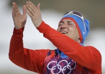 Международная федерация лыжного спорта (FIS) не согласилась с Международным олимпийским комитетом (МОК), который пожизненно отстранил от Олимпийских игр шестерых российских лыжников