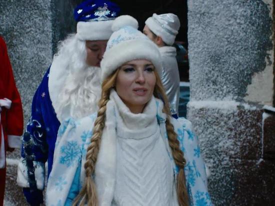 Дед Мороз привезет жительнице Екатеринбурга подарок от авторов фильма «Елки новые» 