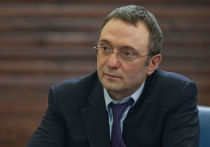 Прокуратура французской Ниццы обжаловала освобождение под залог российского сенатора Сулеймана Керимова, объяснив это сопряженными с его личностью и доходами рисками