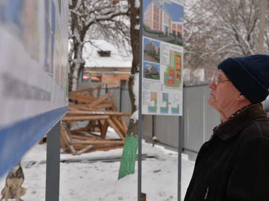 Новый визит в Саратовскую область председателя Государственной думы Вячеслава Володина начался с посещения им посёлка Елшанка