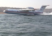 Новейший самолет-амфибию Бе‑200ЧС получат до конца 2017 года летчики Красноярского авиационно-спасательного центра МЧС России